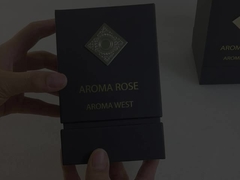 Caja de embalaje cosmético mate con mango y material plástico