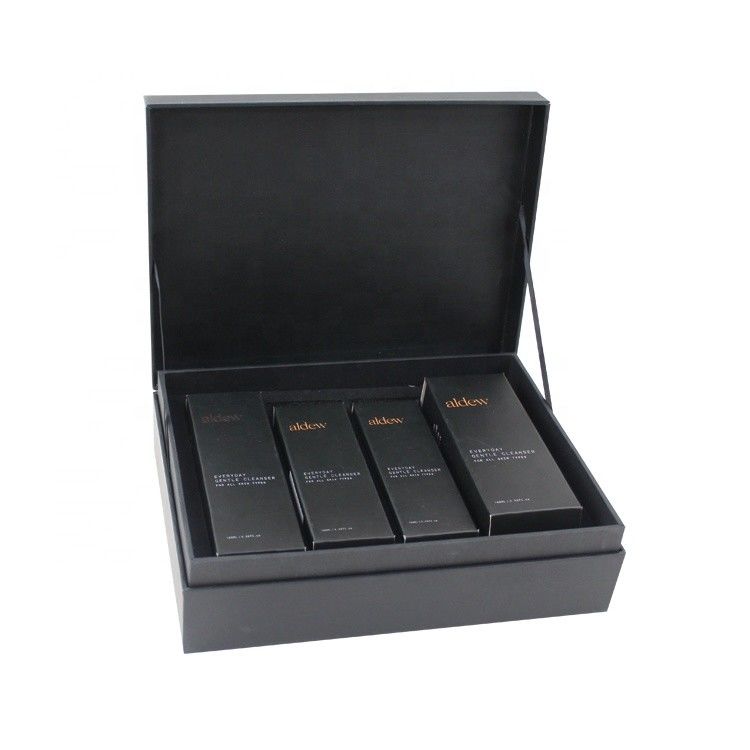 Cajas de regalo cosméticos con tapa magnética negra para conjuntos de productos de cuidado de la piel de lujo Embalaje