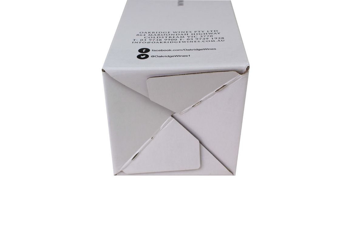 El blanco acanaló el cartón de la caja del cartón plegable para la sola botella de vino del paquete