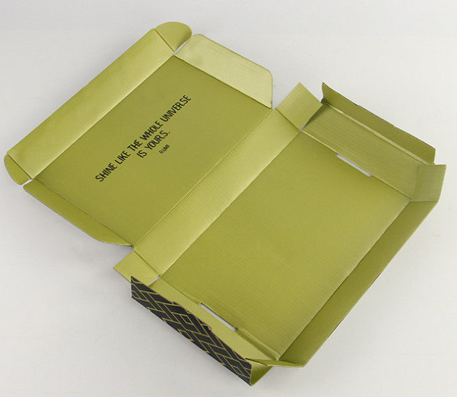 7x5x2 acanaló las cajas coloreadas del anuncio publicitario para el envío del paño de la ropa