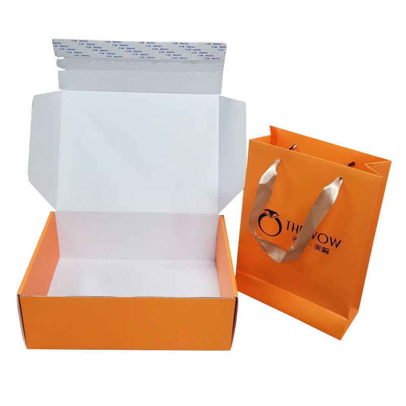 Caja de envío corrugada impresa con tapa de cinta adhesiva para la entrega de productos en la tienda en línea
