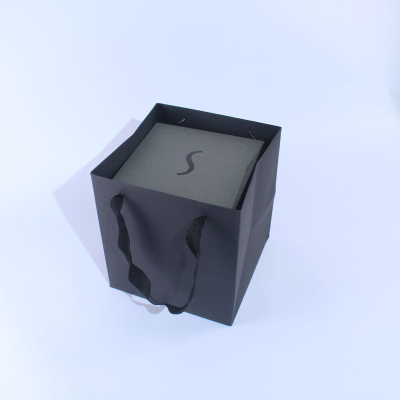 Caja de regalo de cartón de lujo negro embalaje jar de miel y vela con inserción de esponja y bolso