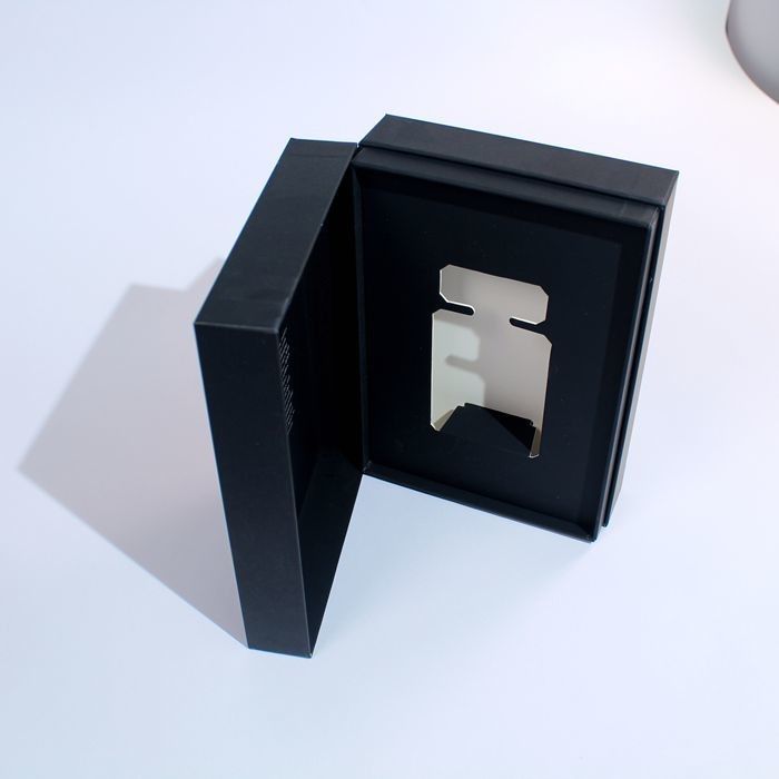 Caja de regalo de perfume blanco y negro Cajas de embalaje pequeñas adecuadas para el cuidado de la piel con logotipo personalizado