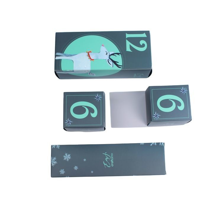 Cajas impresas personalizadas adecuadas para la Navidad Caja de misterio personalizada para el cuidado de la piel moda de diseño