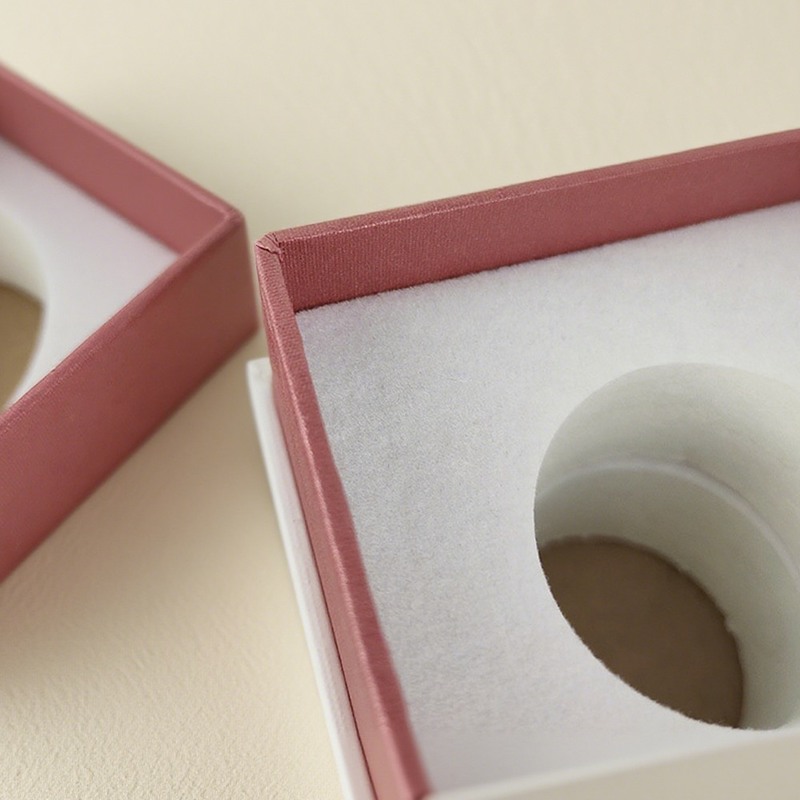 Caja de perfumes biodegradable impresa a medida con cierre magnético 8*4*15 cm para embalajes de lujo