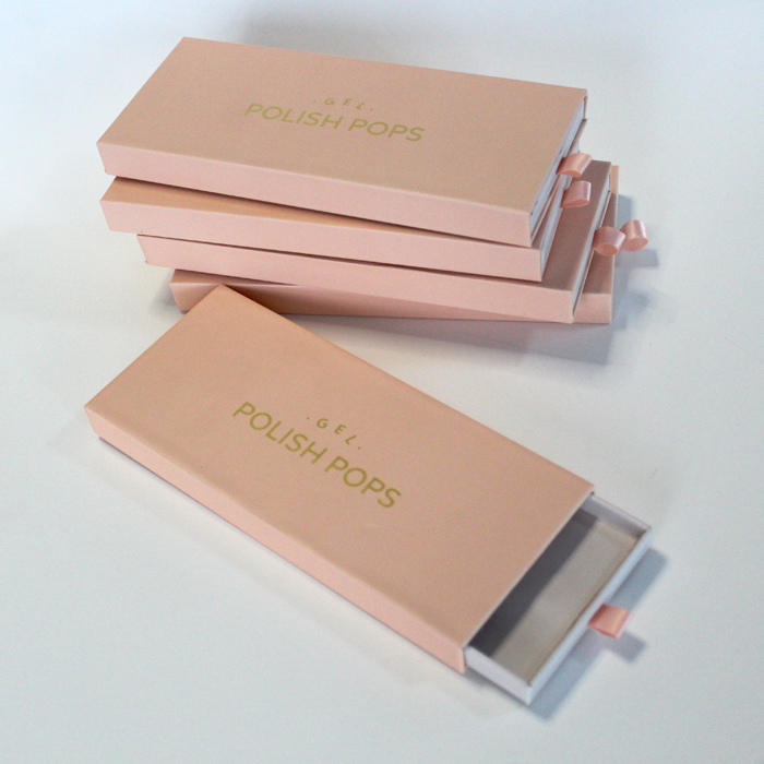 Prensa de lujo en uñas Caja de embalaje con recubrimiento UV de laminación brillante y barniz para manicura de belleza uñas falsas