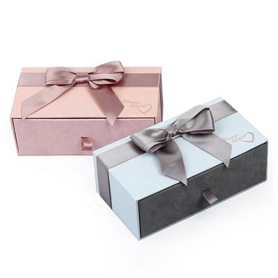 La caja de empaquetado de la joyería azul rosada empaqueta la caja de regalo del collar y del pendiente
