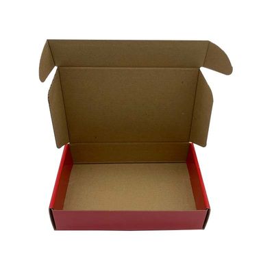 El anuncio publicitario de encargo del regalo de la Navidad encajona las pequeñas cajas del anuncio publicitario A4